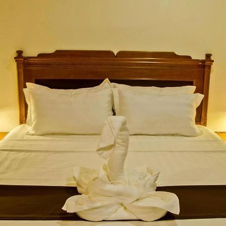 The Premiere Business Hotel Калибо Экстерьер фото