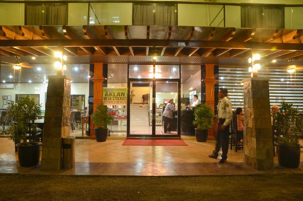 The Premiere Business Hotel Калибо Экстерьер фото
