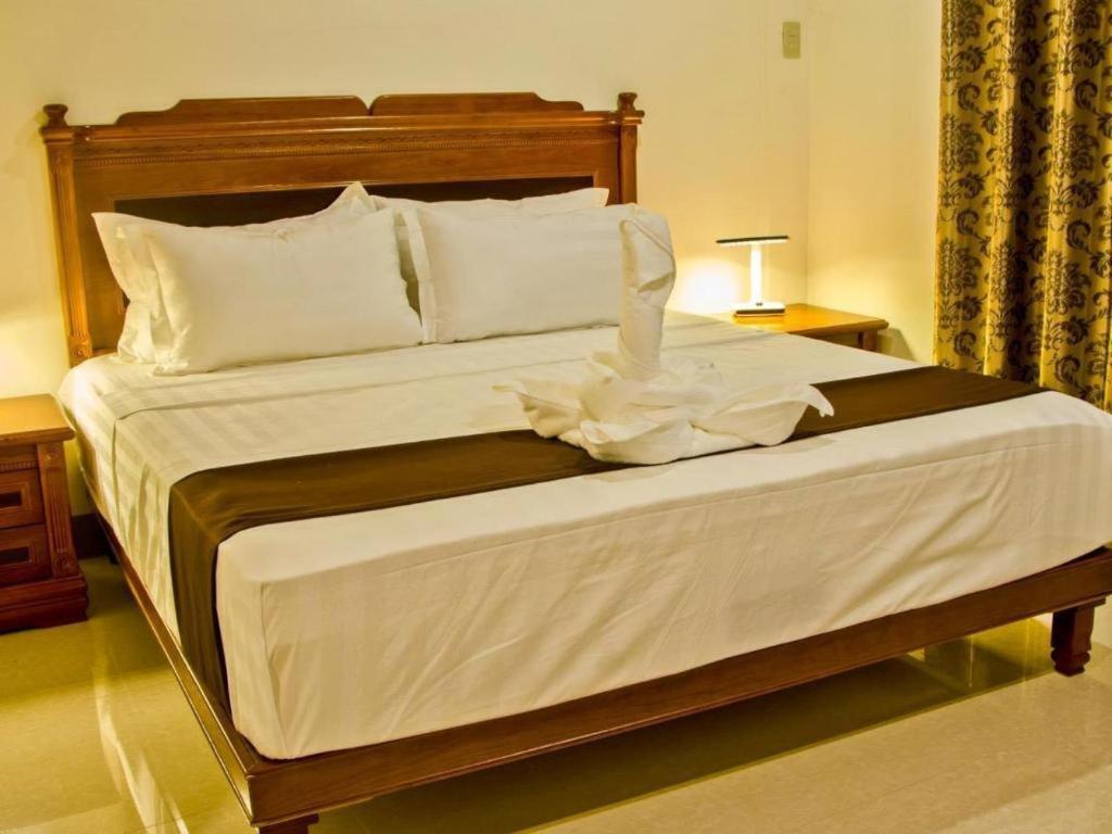 The Premiere Business Hotel Калибо Экстерьер фото