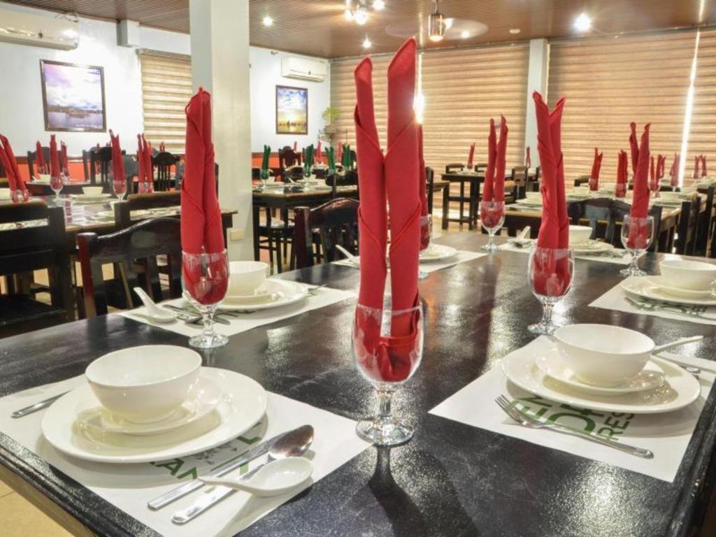 The Premiere Business Hotel Калибо Экстерьер фото
